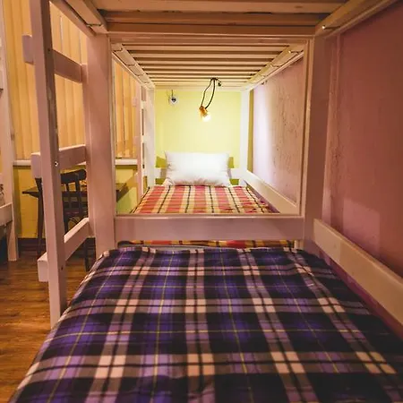 Iq Hostel *
