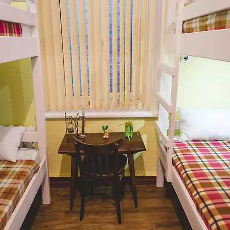 Hostel Iq *